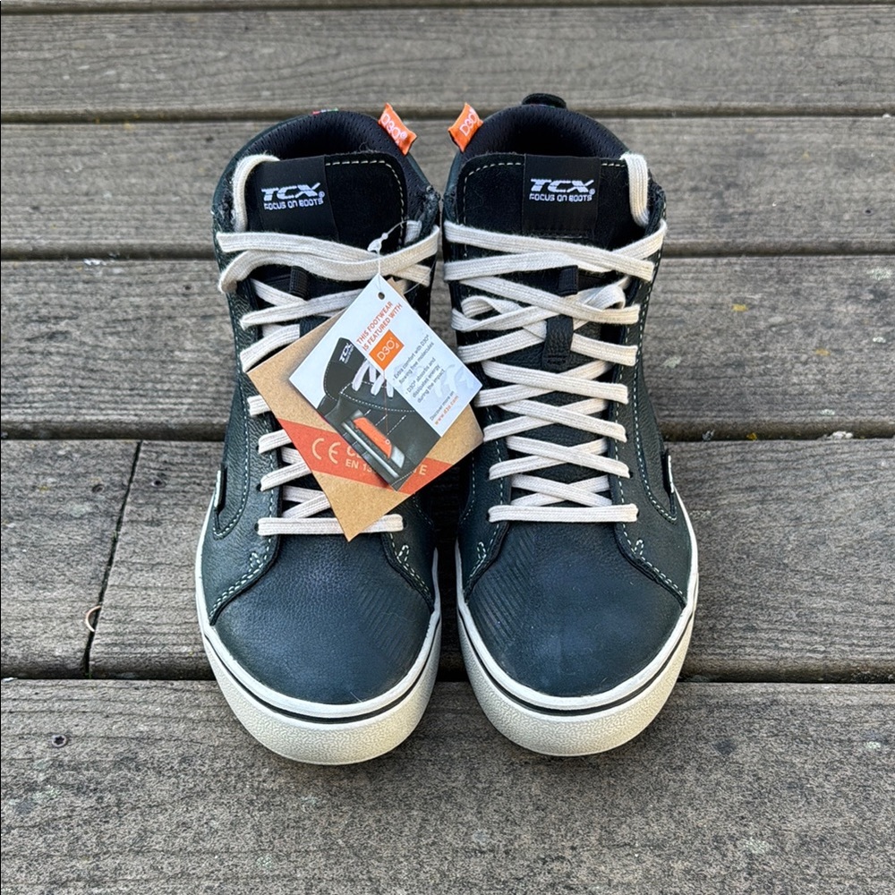 NEW TCX Street 3 WP Waterproof Motorcycle Shoes Men Sz 7, Women Sz 8